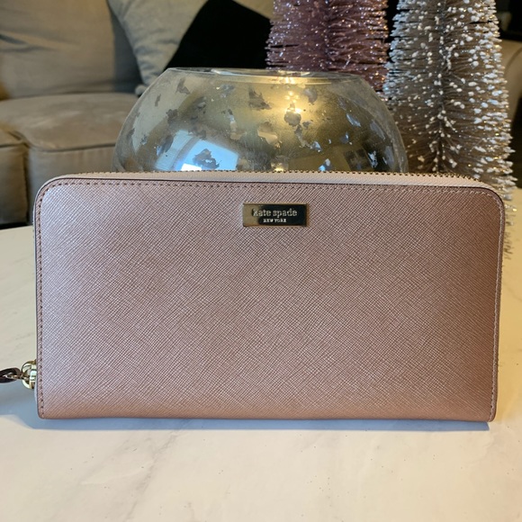 kate spade Handbags - SOLD Kate Spade Zip Wallet Rose Gold
